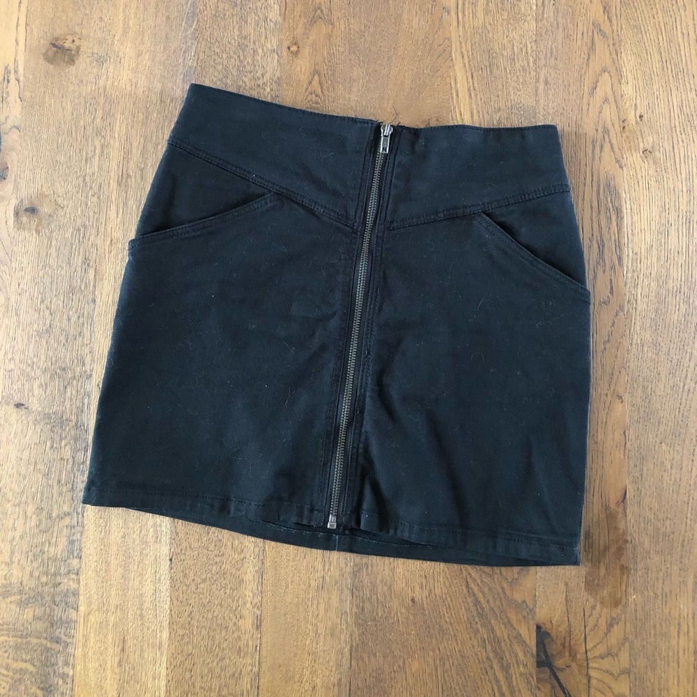 H&M Zippered Mini Skirt